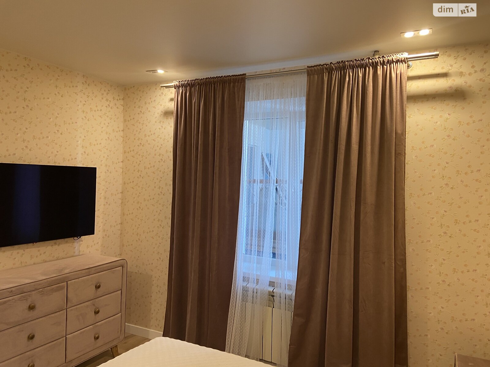 Продажа трехкомнатной квартиры в Кривом Роге, на ул. 5-й Заречный микрорайон 85, район Покровский фото 1 Продажа трехкомнатной квартиры в Кривом Роге, на ул. 5-й Заречный микрорайон 85, район Покровский фото 1