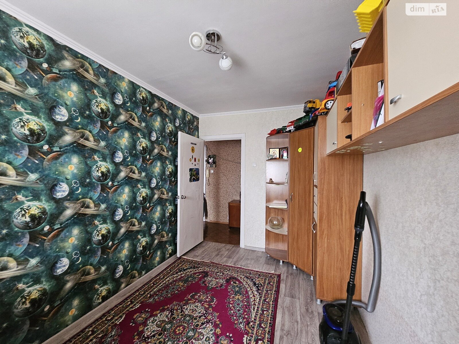 Продаж трикімнатної квартири в Кривому Розі, на вул. 5-й Зарічний мікрорайон 27, район Покровський фото 1
