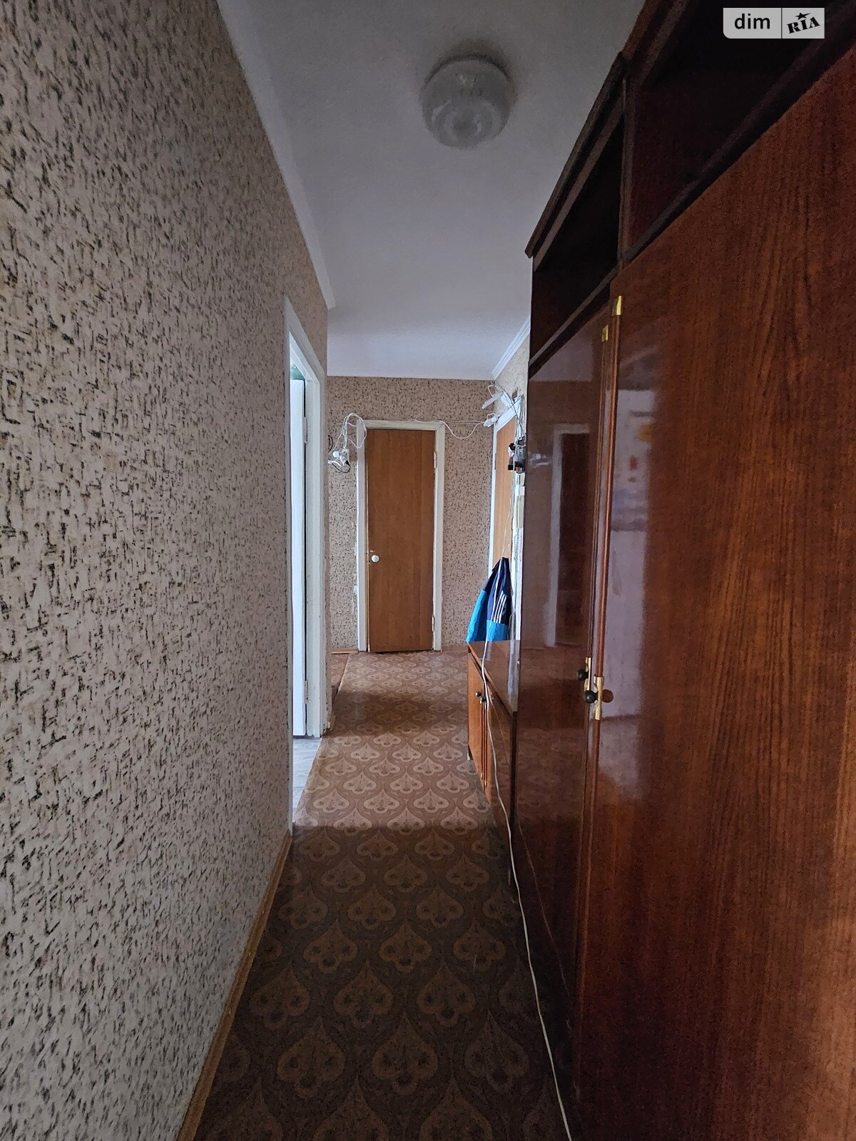 Продаж трикімнатної квартири в Кривому Розі, на вул. 5-й Зарічний мікрорайон 27, район Покровський фото 1