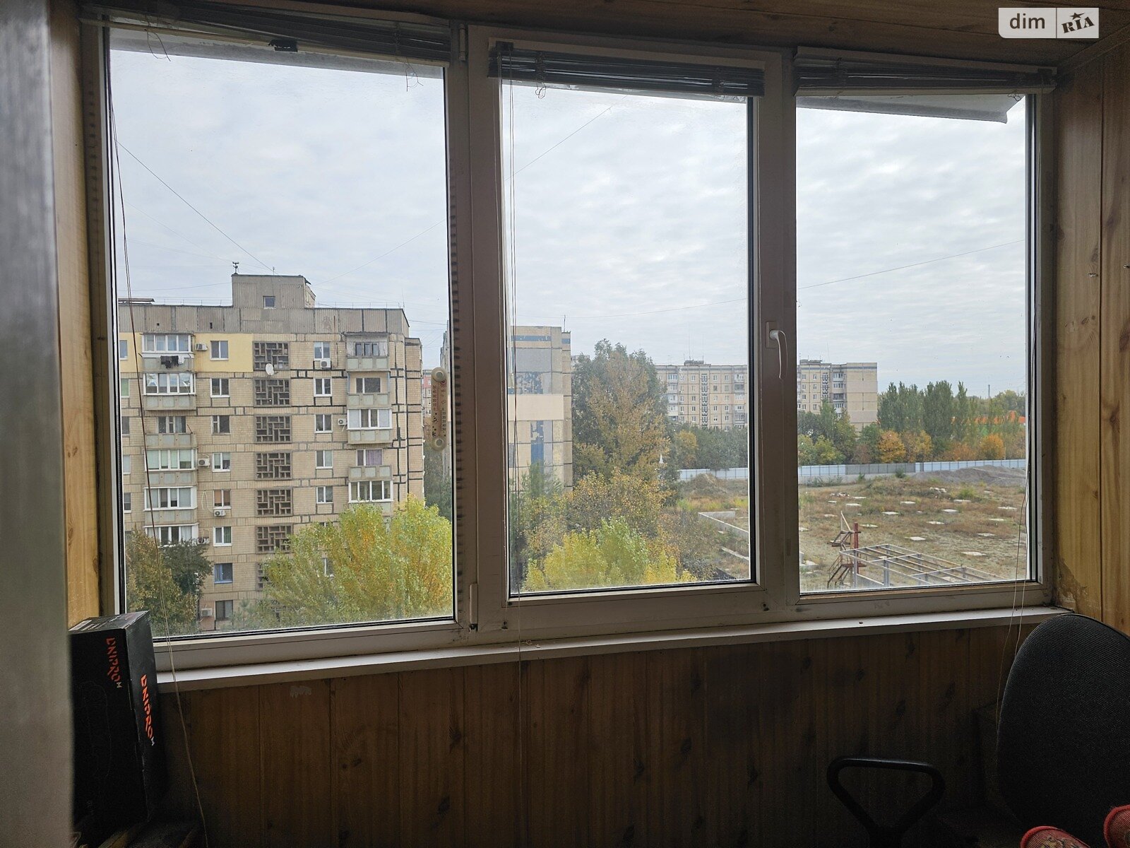 Продаж трикімнатної квартири в Кривому Розі, на вул. 5-й Зарічний мікрорайон 27, район Покровський фото 1