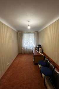 Продажа трехкомнатной квартиры в Кривом Роге, на пер. Бутлерова 6, район Покровский фото 2