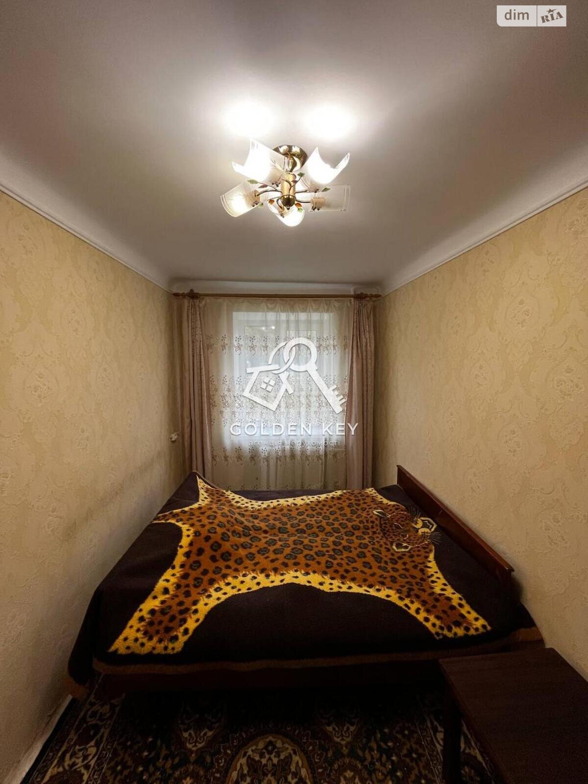 Продажа трехкомнатной квартиры в Кривом Роге, на пер. Бутлерова 6, район Покровский фото 1