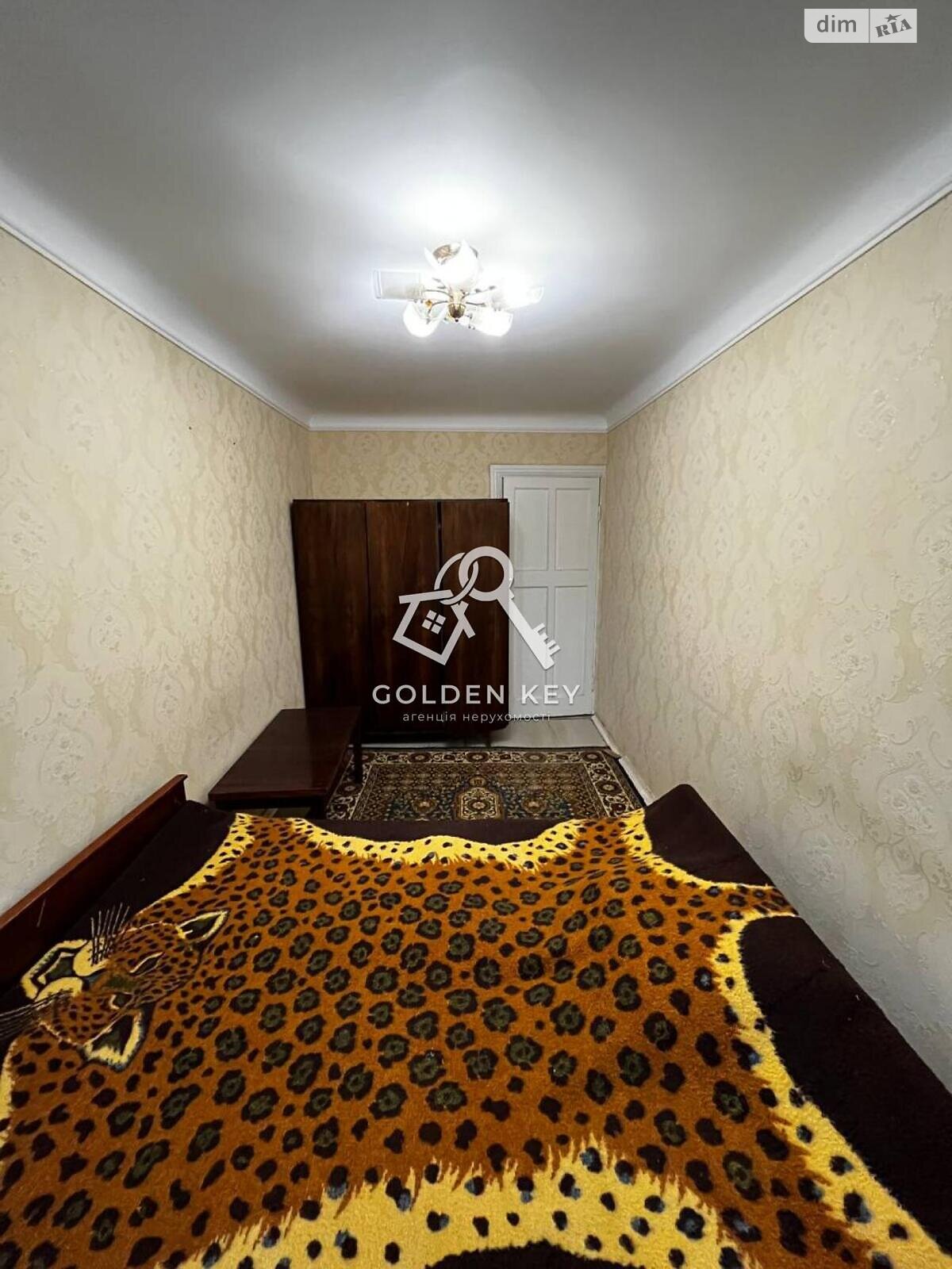 Продажа трехкомнатной квартиры в Кривом Роге, на пер. Бутлерова 6, район Покровский фото 1