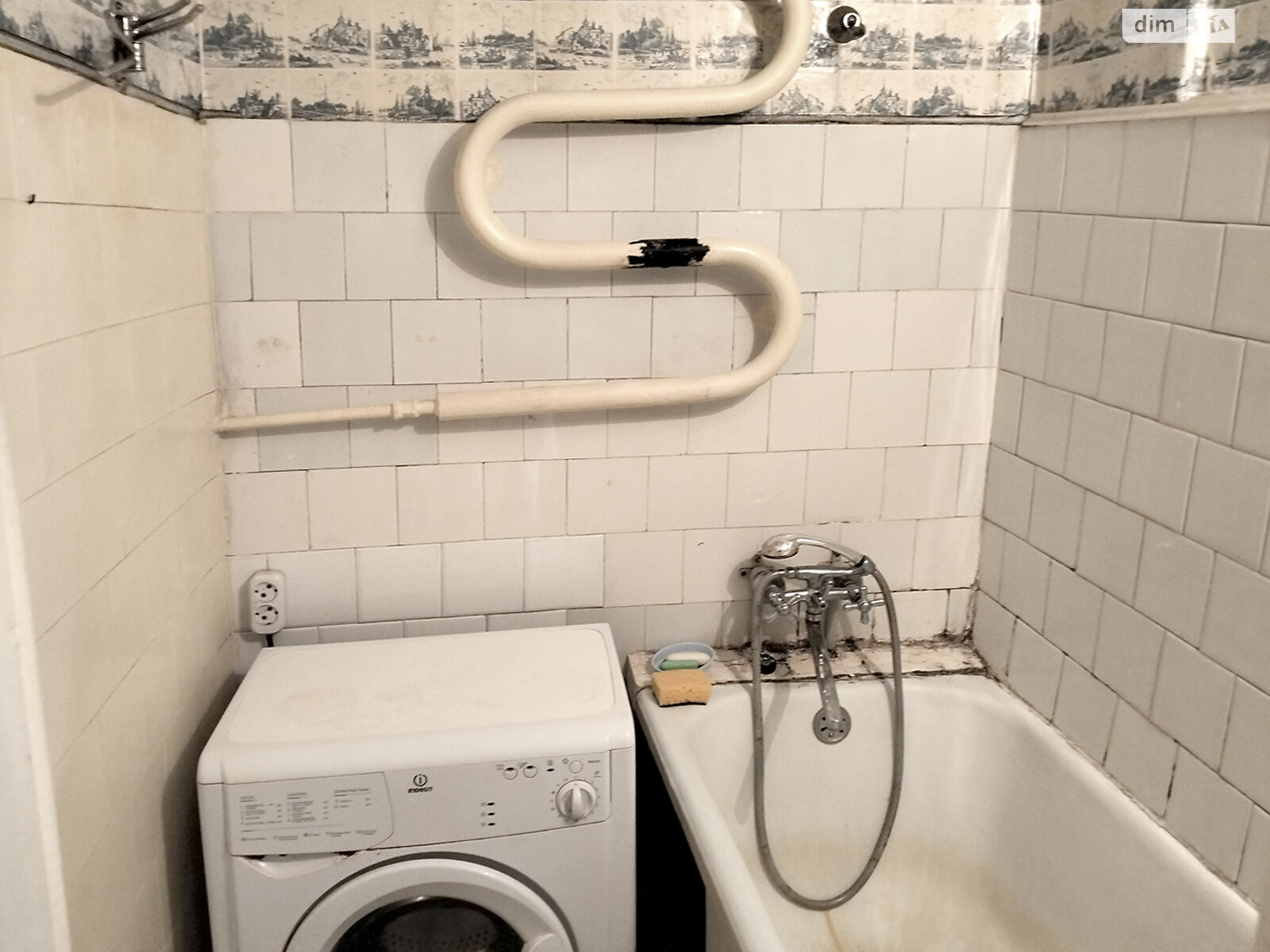 Продажа трехкомнатной квартиры в Кривом Роге, на ул. Эдуарда Фукса 67, район Покровский фото 1 Продажа трехкомнатной квартиры в Кривом Роге, на ул. Эдуарда Фукса 67, район Покровский фото 1