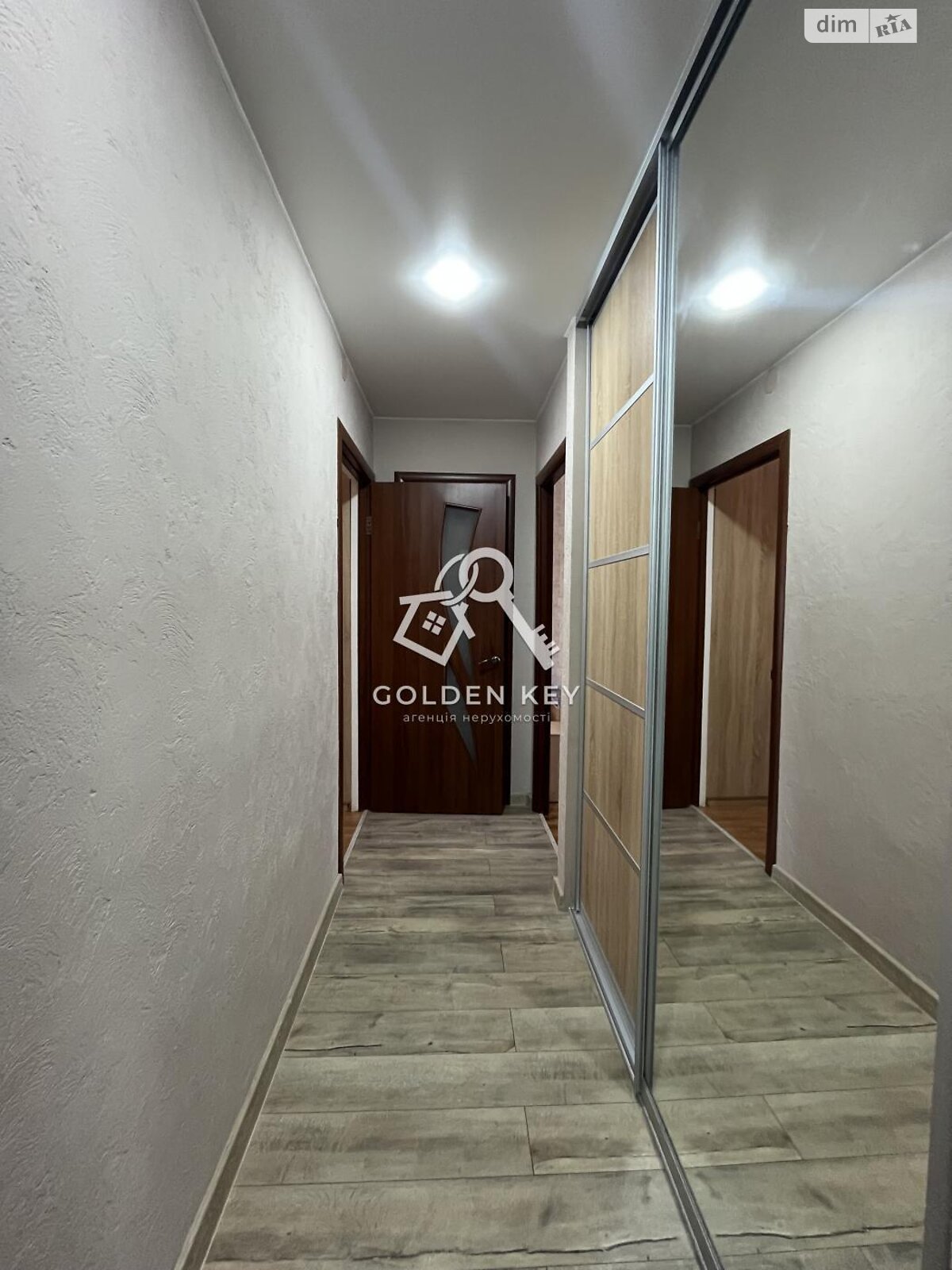Продажа трехкомнатной квартиры в Кривом Роге, на ул. Эдуарда Фукса 56, район Покровский фото 1 Продажа трехкомнатной квартиры в Кривом Роге, на ул. Эдуарда Фукса 56, район Покровский фото 1