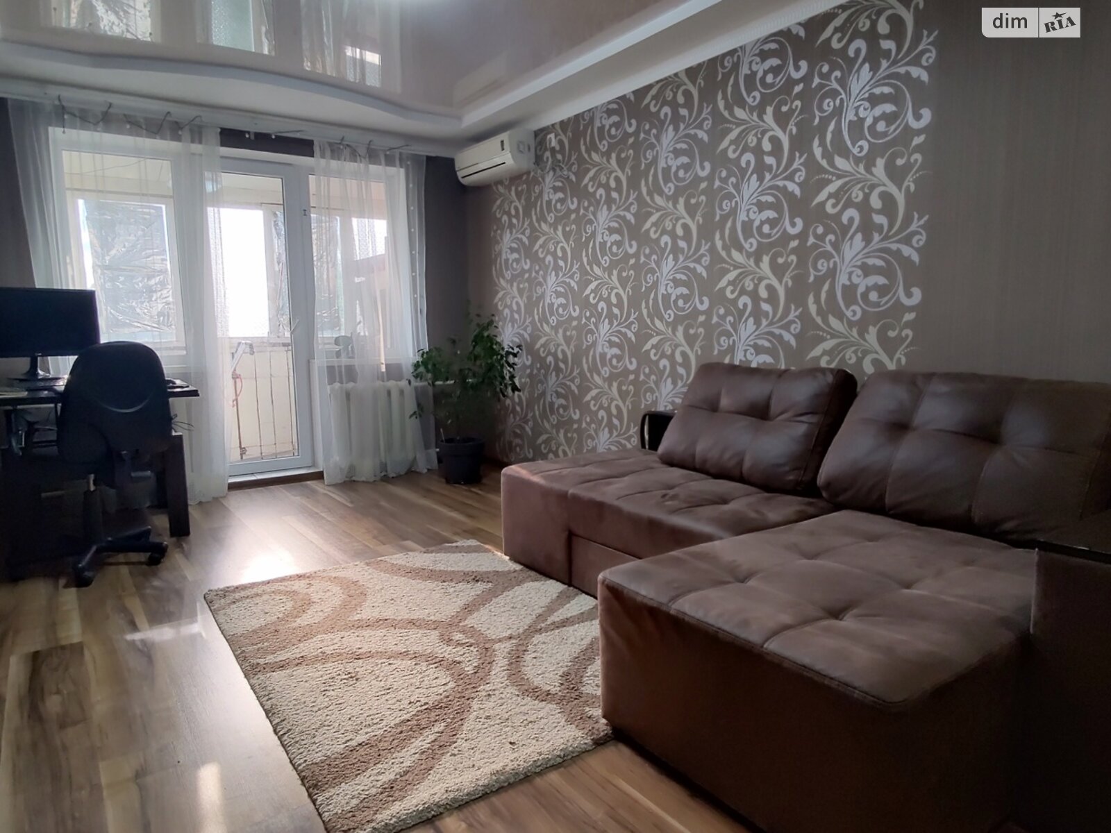 Продажа трехкомнатной квартиры в Кривом Роге, на ул. Эдуарда Фукса 47, район Покровский фото 1 Продажа трехкомнатной квартиры в Кривом Роге, на ул. Эдуарда Фукса 47, район Покровский фото 1