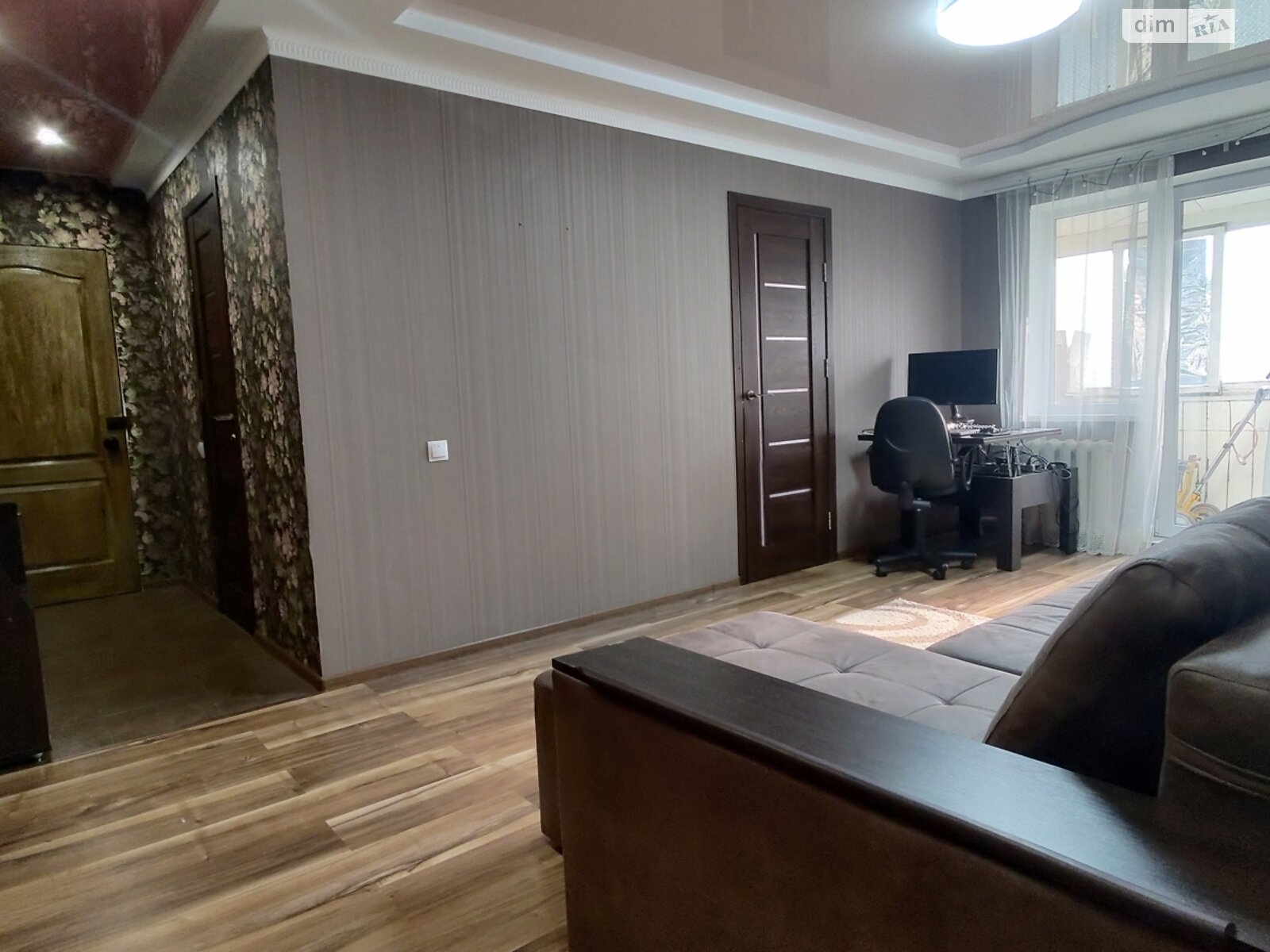 Продажа трехкомнатной квартиры в Кривом Роге, на ул. Эдуарда Фукса 47, район Покровский фото 1 Продажа трехкомнатной квартиры в Кривом Роге, на ул. Эдуарда Фукса 47, район Покровский фото 1