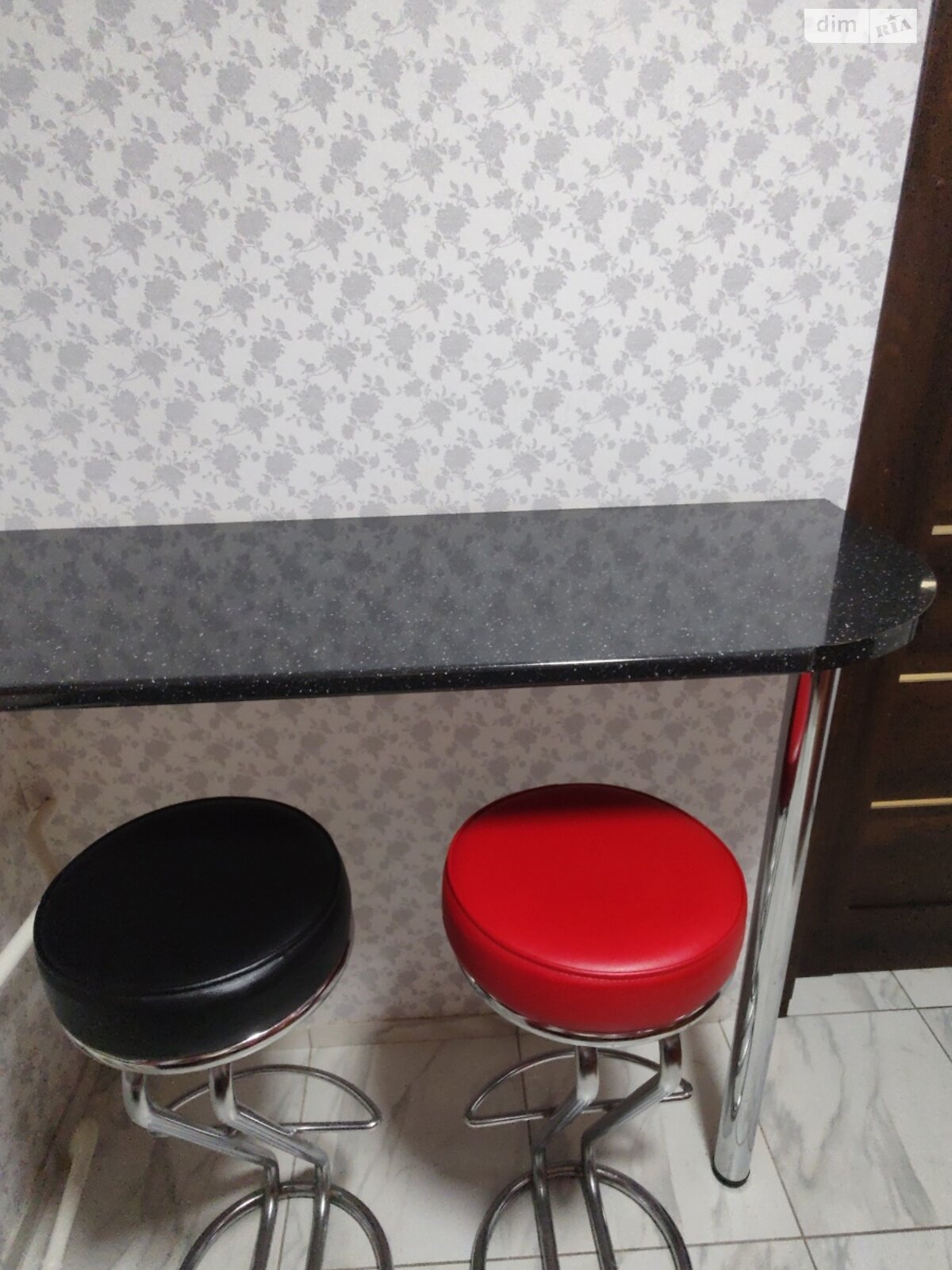 Продажа трехкомнатной квартиры в Кривом Роге, на ул. Эдуарда Фукса 47, район Покровский фото 1 Продажа трехкомнатной квартиры в Кривом Роге, на ул. Эдуарда Фукса 47, район Покровский фото 1