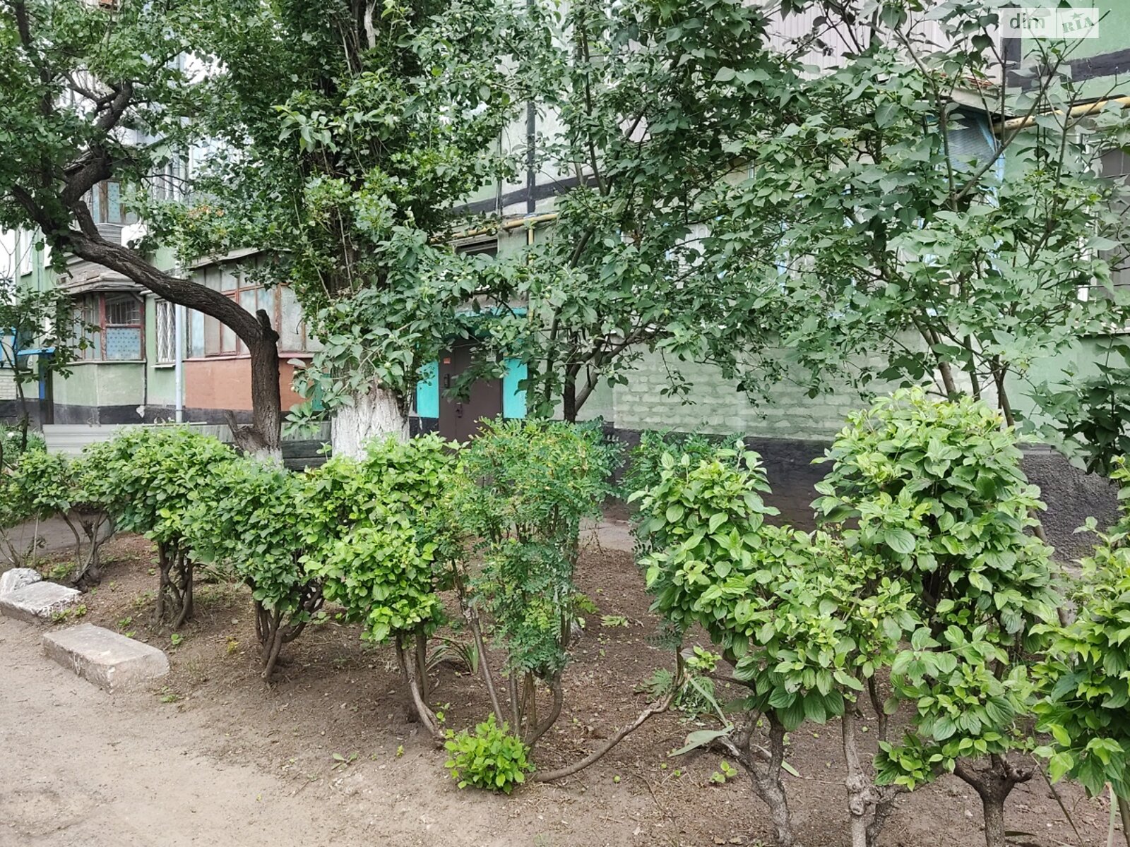 Продажа трехкомнатной квартиры в Кривом Роге, на ул. Эдуарда Фукса 47, район Покровский фото 1 Продажа трехкомнатной квартиры в Кривом Роге, на ул. Эдуарда Фукса 47, район Покровский фото 1