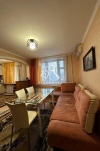 Продаж чотирикімнатної квартири в Кривому Розі, на вул. Миколи Світальського, район Покровський фото 2