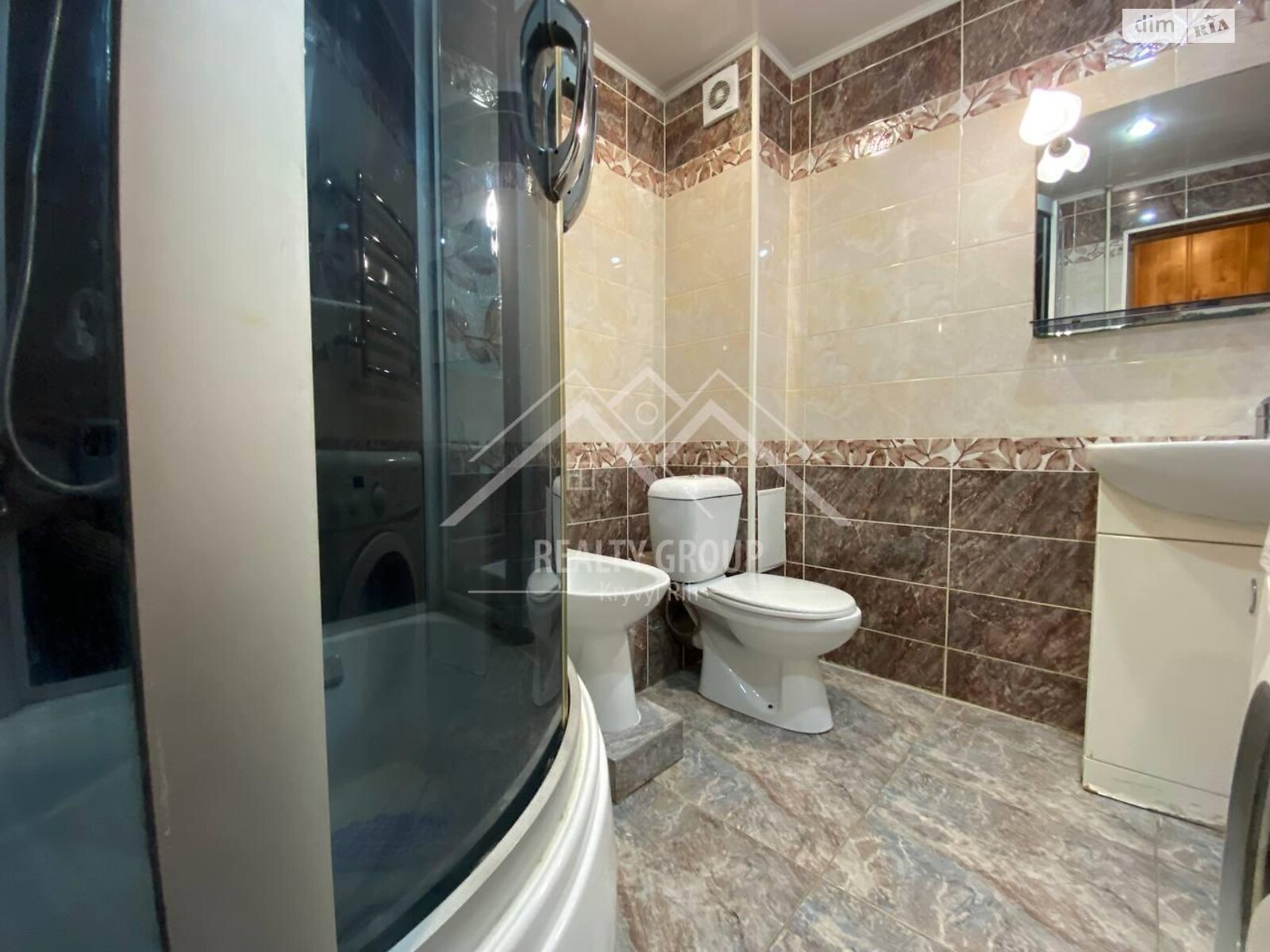 Продаж трикімнатної квартири в Кривому Розі, на бул. Миколи Вороного 28, район Покровський фото 1 Продаж трикімнатної квартири в Кривому Розі, на бул. Миколи Вороного 28, район Покровський фото 1