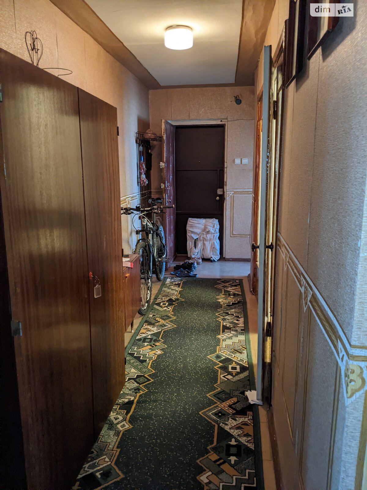 Продажа трехкомнатной квартиры в Кривом Роге, на бул. Миколи Вороного 35, район Покровский фото 1 Продажа трехкомнатной квартиры в Кривом Роге, на бул. Миколи Вороного 35, район Покровский фото 1
