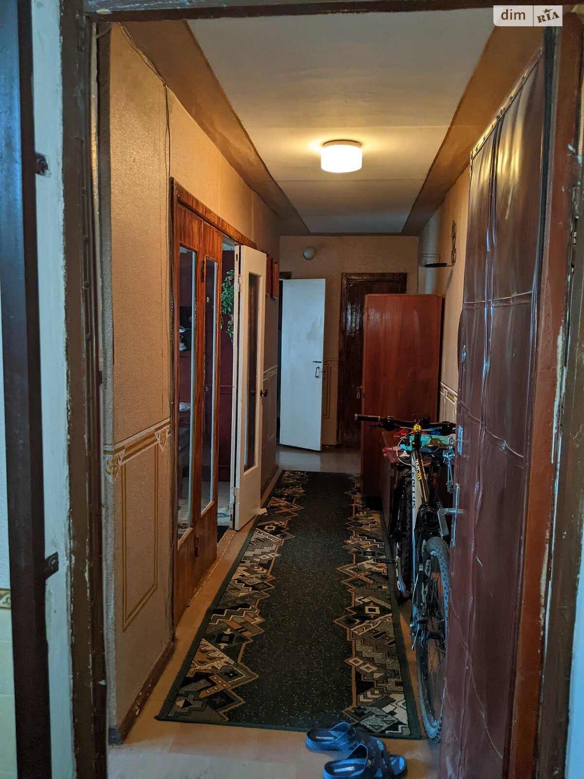 Продажа трехкомнатной квартиры в Кривом Роге, на бул. Миколи Вороного 35, район Покровский фото 1 Продажа трехкомнатной квартиры в Кривом Роге, на бул. Миколи Вороного 35, район Покровский фото 1