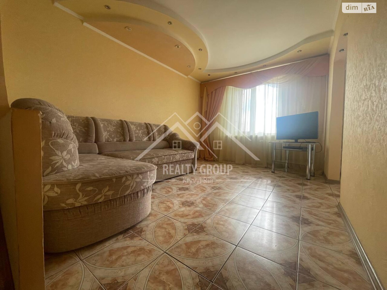 Продажа трехкомнатной квартиры в Кривом Роге, на бул. Миколи Вороного 9, район Покровский фото 1