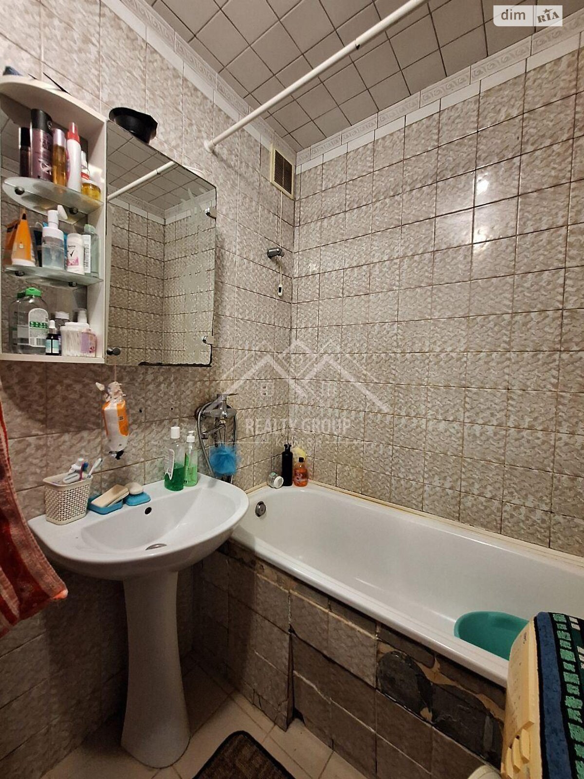 Продажа трехкомнатной квартиры в Кривом Роге, на ул. Николая Светальского 19, кв. 59, район Покровский фото 1 Продажа трехкомнатной квартиры в Кривом Роге, на ул. Николая Светальского 19, кв. 59, район Покровский фото 1
