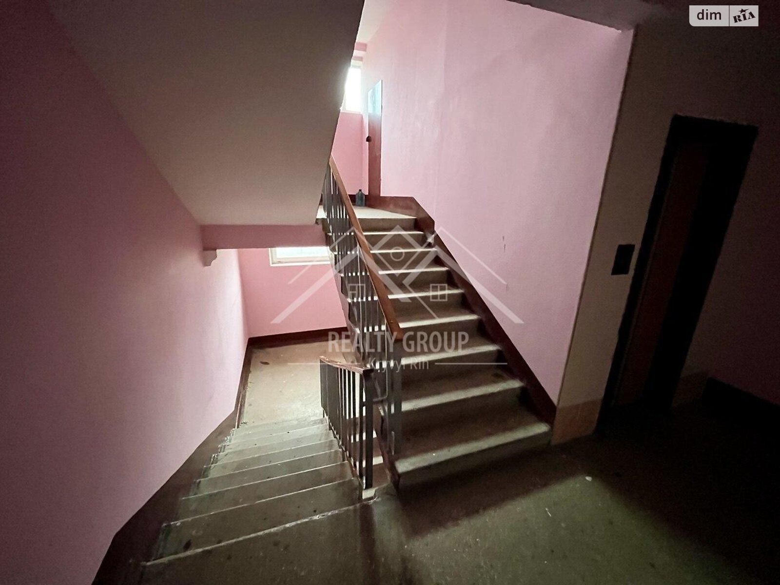 Продаж двокімнатної квартири в Кривому Розі, на вул. Миколи Світальського 13, район Покровський фото 1 Продаж двокімнатної квартири в Кривому Розі, на вул. Миколи Світальського 13, район Покровський фото 1