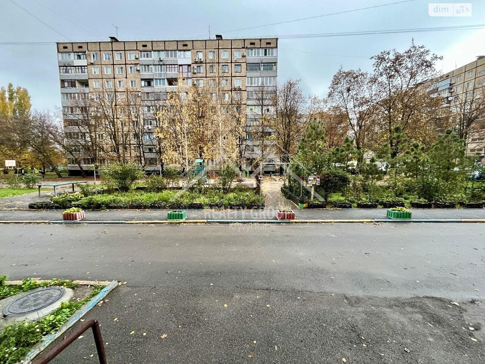 Продаж двокімнатної квартири в Кривому Розі, на вул. Миколи Світальського 13, район Покровський фото 1 Продаж двокімнатної квартири в Кривому Розі, на вул. Миколи Світальського 13, район Покровський фото 1