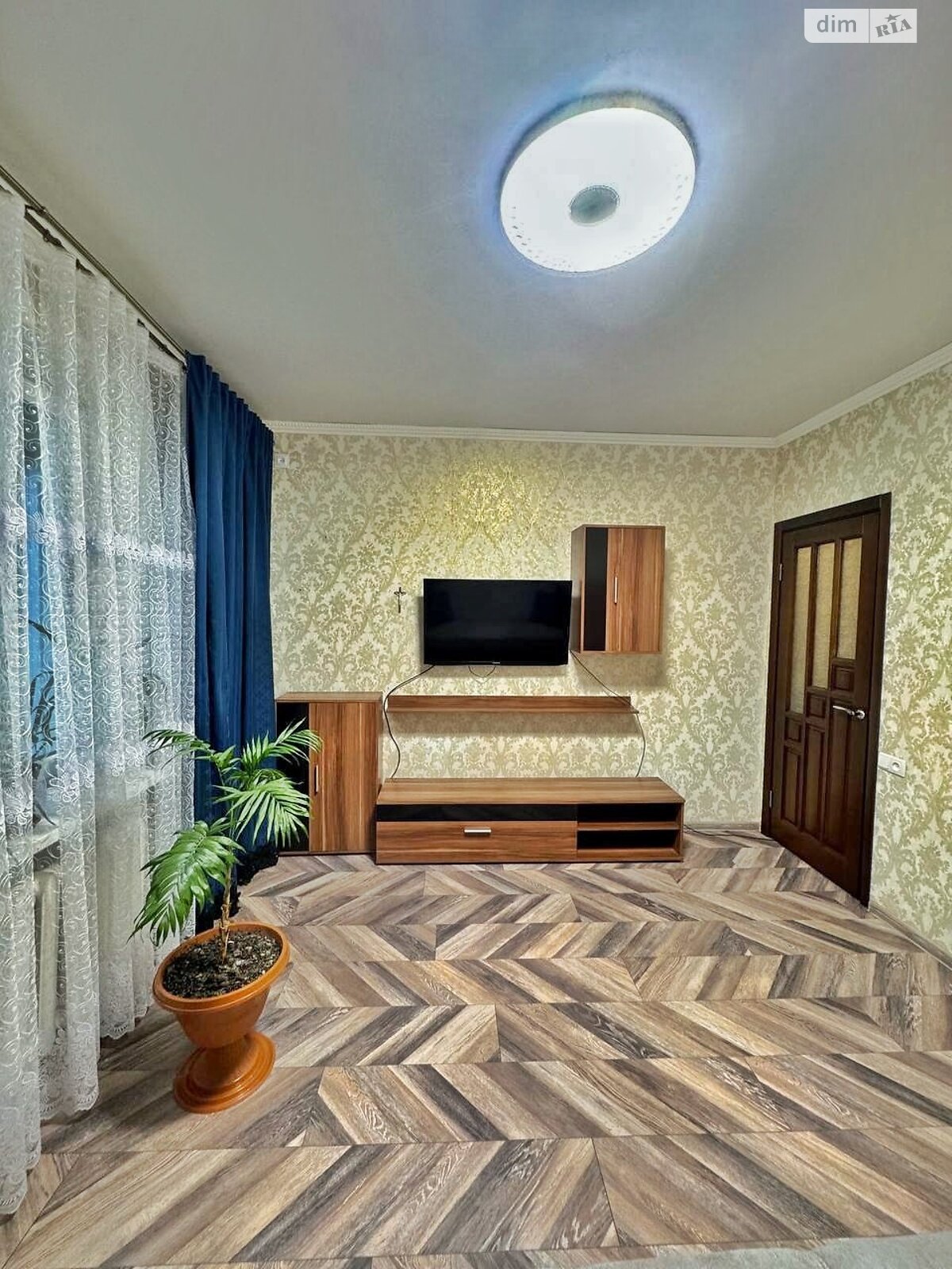 Продаж двокімнатної квартири в Кривому Розі, на вул. Миколи Зінчевського 4, кв. 45, район Покровський фото 1 Продаж двокімнатної квартири в Кривому Розі, на вул. Миколи Зінчевського 4, кв. 45, район Покровський фото 1