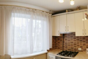 Продаж двокімнатної квартири в Кривому Розі, на вул. Рекордна 15, район Покровський фото 2