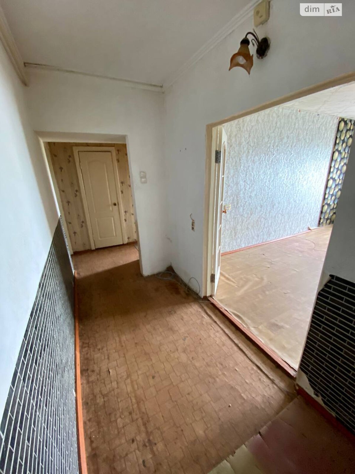 Продажа двухкомнатной квартиры в Кривом Роге, на ул. Симбирцева 4, район Покровский фото 1 Продажа двухкомнатной квартиры в Кривом Роге, на ул. Симбирцева 4, район Покровский фото 1