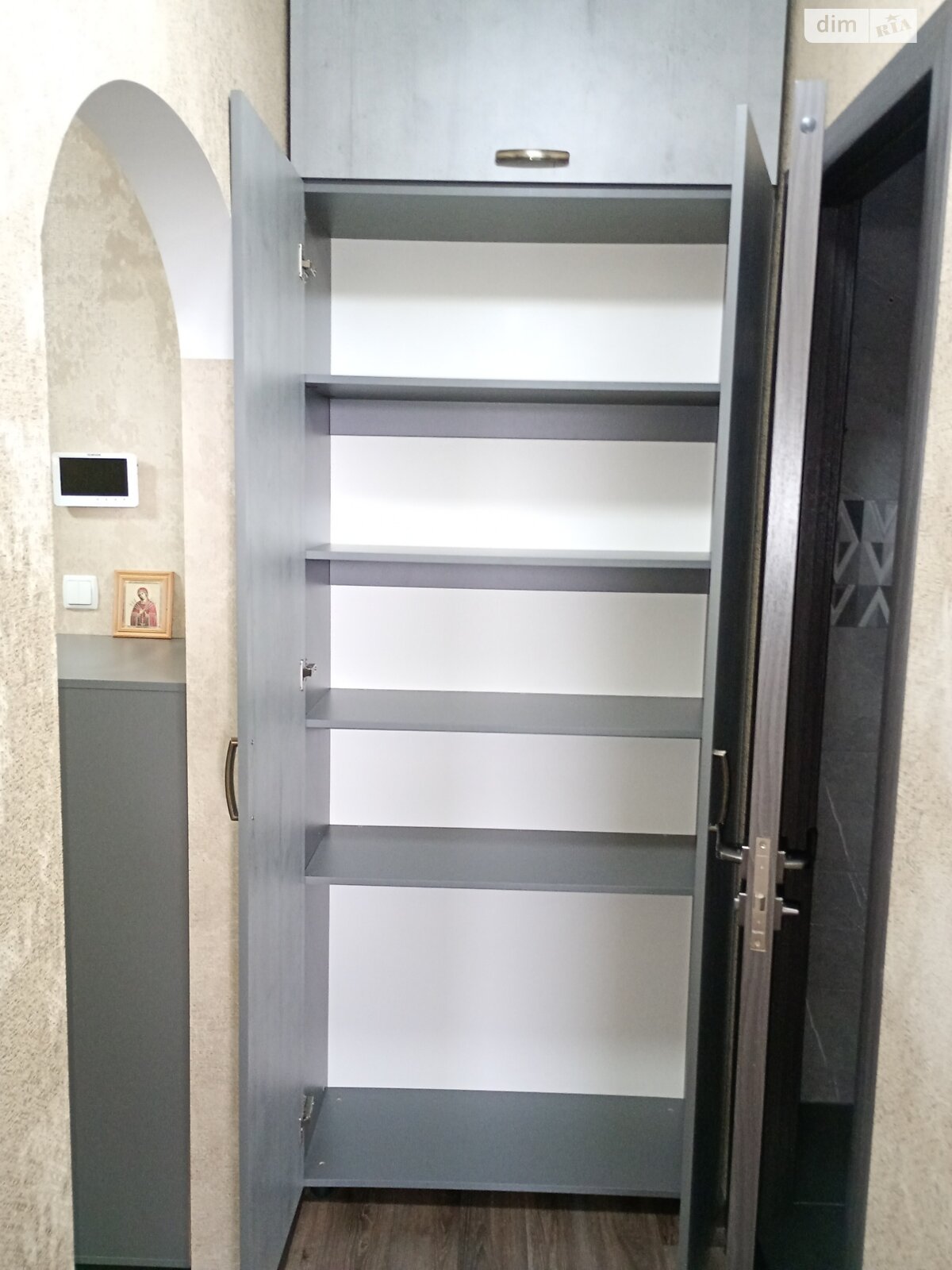 Продаж двокімнатної квартири в Кривому Розі, на вул. Соколовська, район Покровський фото 1 Продаж двокімнатної квартири в Кривому Розі, на вул. Соколовська, район Покровський фото 1