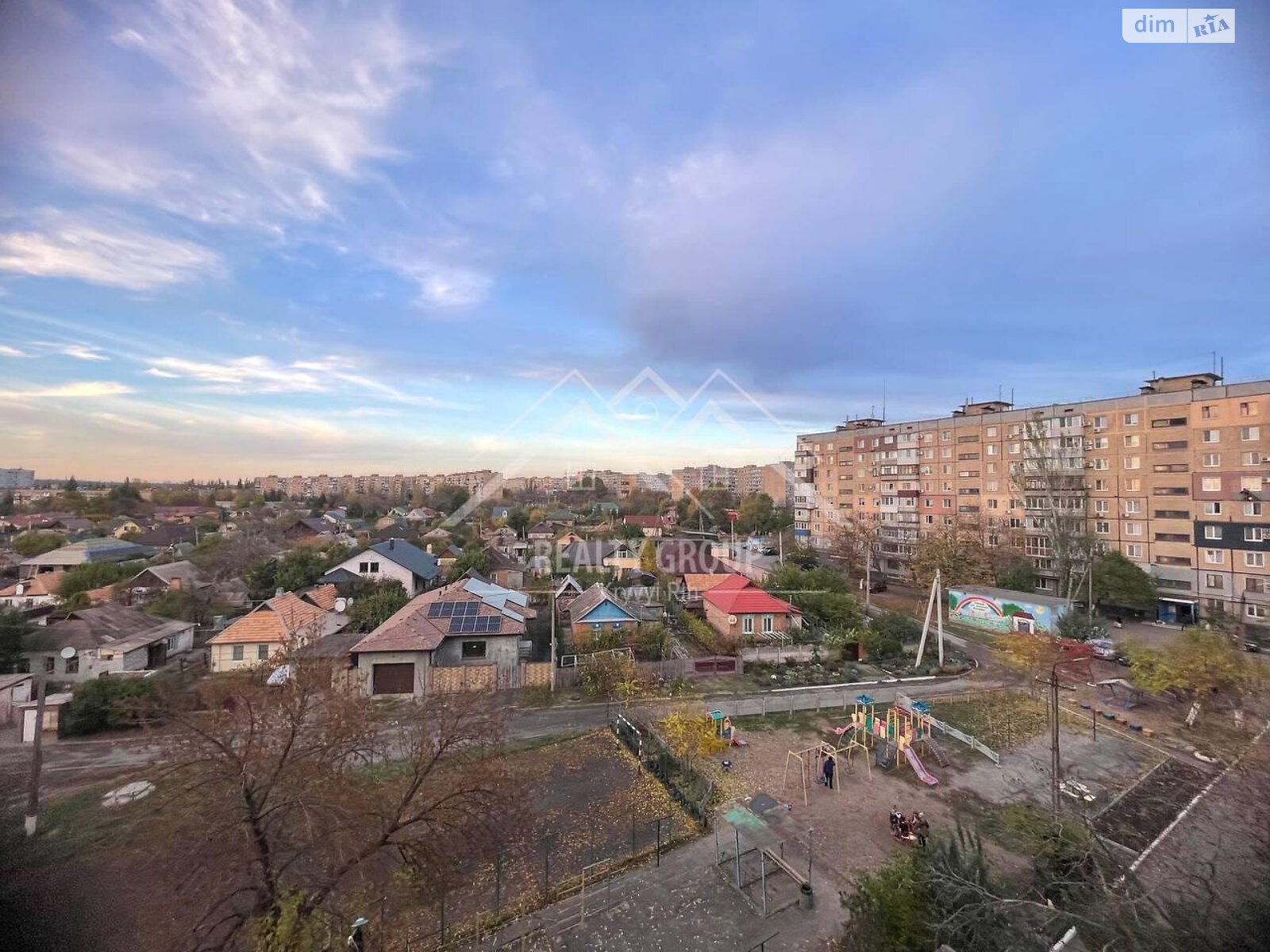 Продажа трехкомнатной квартиры в Кривом Роге, на просп. 200-летия Кривого Рога 34, район Саксаганский фото 1