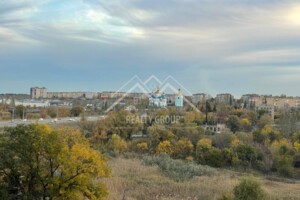 Продажа трехкомнатной квартиры в Кривом Роге, на просп. 200-летия Кривого Рога 34, район Саксаганский фото 2