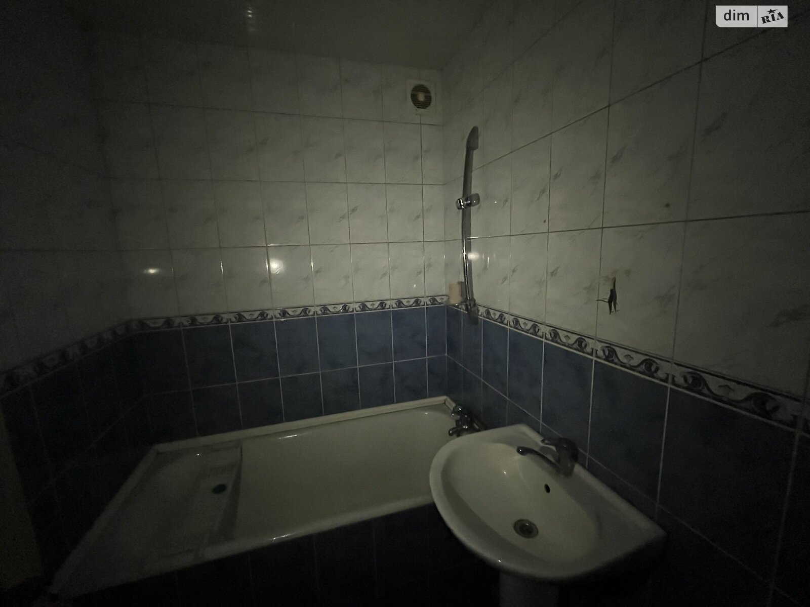 Продаж двокімнатної квартири в Кривому Розі, на вул. Олексія Різниченка 32, район Саксаганський фото 1 Продаж двокімнатної квартири в Кривому Розі, на вул. Олексія Різниченка 32, район Саксаганський фото 1