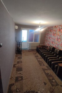 Продажа трехкомнатной квартиры в Кривом Роге, на ул. Генерала Радиевского 28, район Саксаганский фото 2
