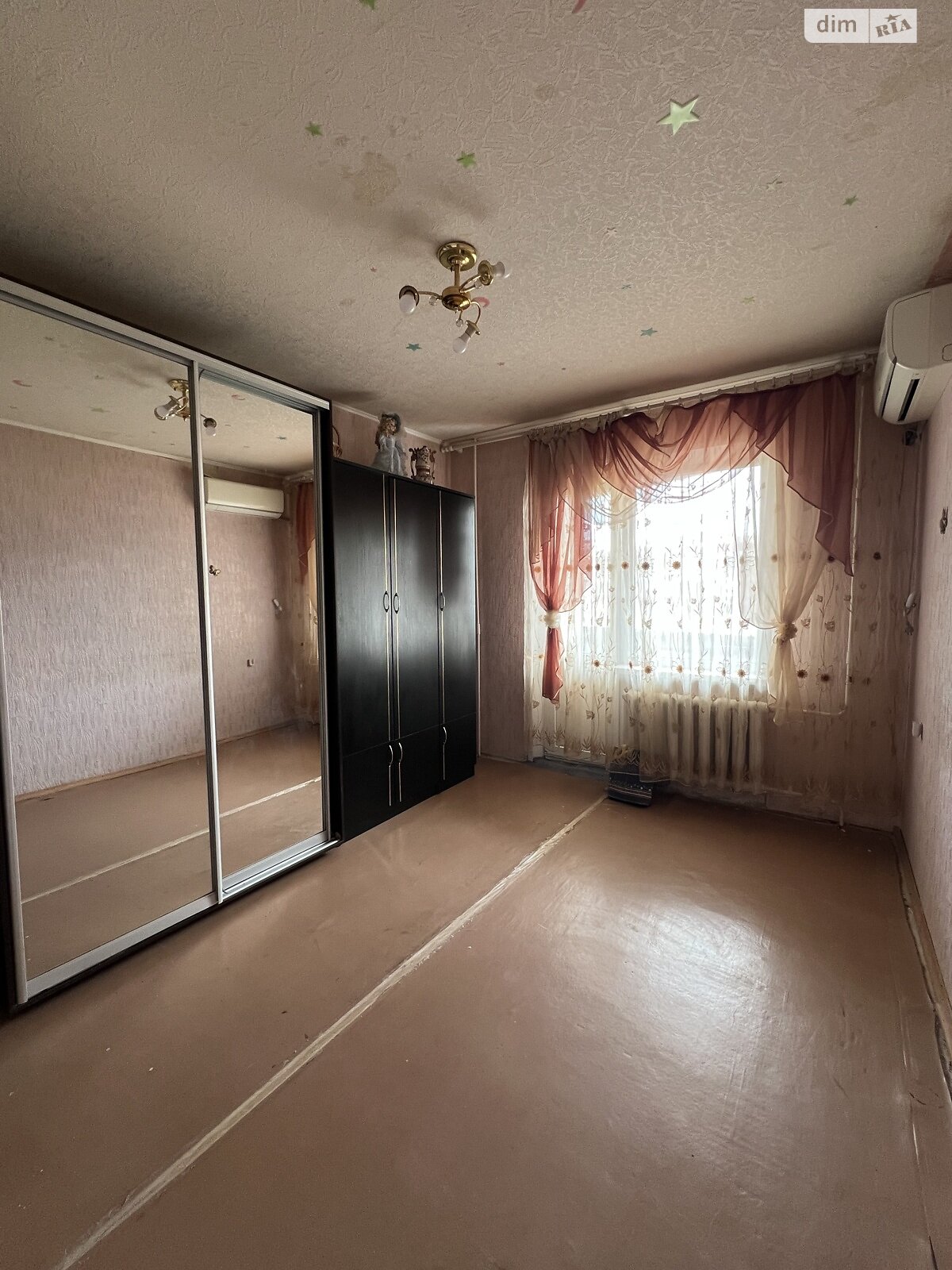 Продаж трикімнатної квартири в Кривому Розі, на мкр. Гірницький 38, район Саксаганський фото 1 Продаж трикімнатної квартири в Кривому Розі, на мкр. Гірницький 38, район Саксаганський фото 1