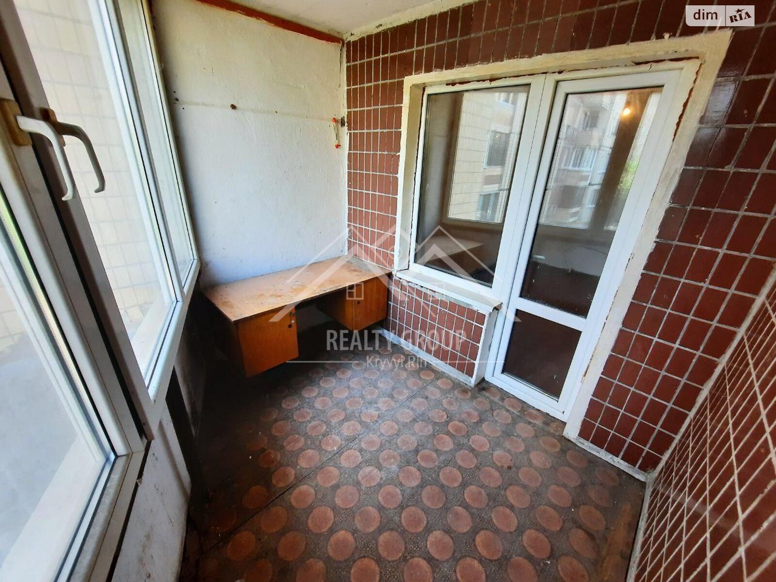 Продаж трикімнатної квартири в Кривому Розі, на мкр. Індустріальний 75, район Саксаганський фото 1 Продаж трикімнатної квартири в Кривому Розі, на мкр. Індустріальний 75, район Саксаганський фото 1