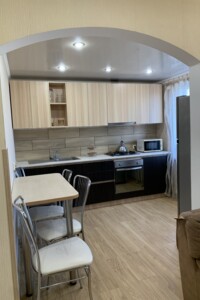 Продажа трехкомнатной квартиры в Кривом Роге, на ул. Космонавтов 5, район Саксаганский фото 2
