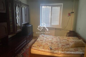 Продаж трикімнатної квартири в Кривому Розі, на вул. Космонавтів 27, район Саксаганський фото 2
