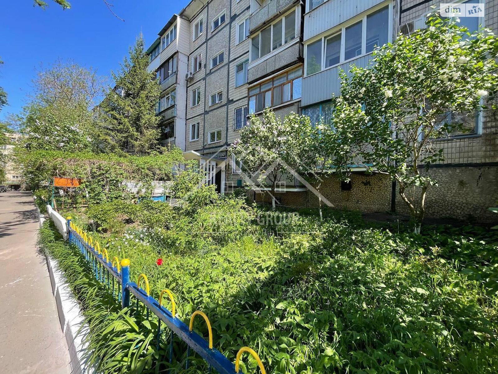 Продаж трикімнатної квартири в Кривому Розі, на вул. Космонавтів 39, район Саксаганський фото 1 Продаж трикімнатної квартири в Кривому Розі, на вул. Космонавтів 39, район Саксаганський фото 1