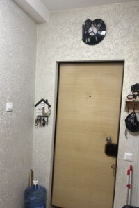 Продажа трехкомнатной квартиры в Кривом Роге, на ул. Кузнецова 2, район Саксаганский фото 2