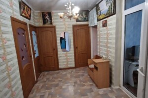 Продажа трехкомнатной квартиры в Кривом Роге, на ул. Шмаковская 15, район Саксаганский фото 2