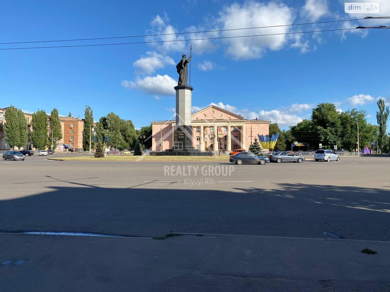 Продажа двухкомнатной квартиры в Кривом Роге, на пл. Владимира Великого 1, район Саксаганский фото 1