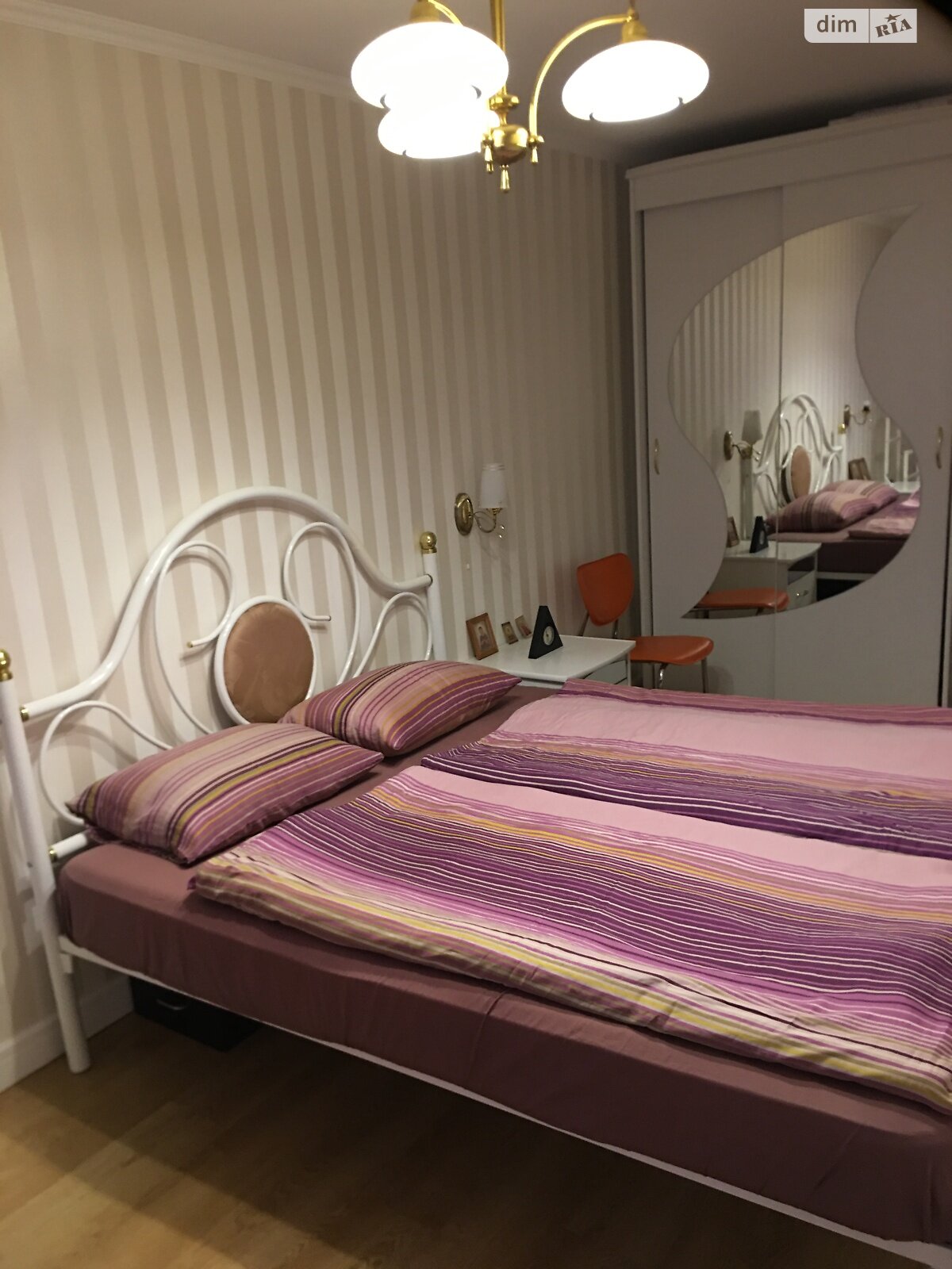 Продажа трехкомнатной квартиры в Кривом Роге, на ул. Мелешкина 39, район Саксаганский фото 1 Продажа трехкомнатной квартиры в Кривом Роге, на ул. Мелешкина 39, район Саксаганский фото 1