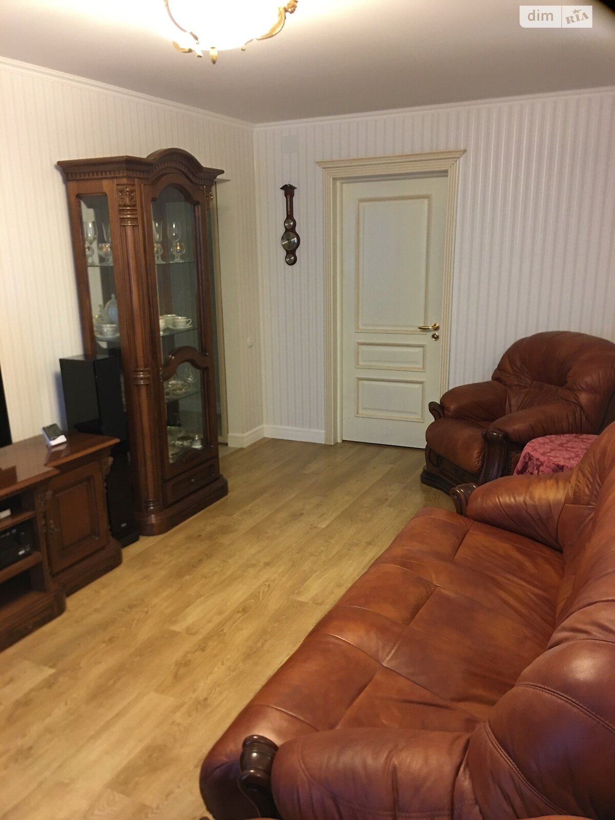 Продажа трехкомнатной квартиры в Кривом Роге, на ул. Мелешкина 39, район Саксаганский фото 1 Продажа трехкомнатной квартиры в Кривом Роге, на ул. Мелешкина 39, район Саксаганский фото 1