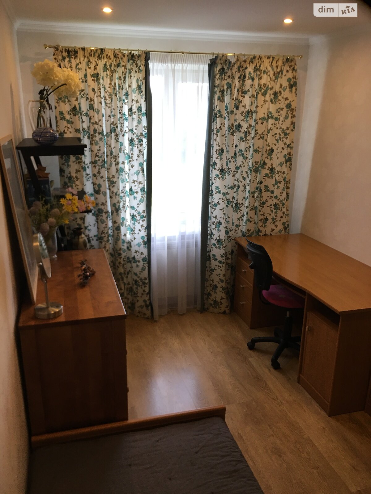 Продажа трехкомнатной квартиры в Кривом Роге, на ул. Мелешкина 39, район Саксаганский фото 1 Продажа трехкомнатной квартиры в Кривом Роге, на ул. Мелешкина 39, район Саксаганский фото 1