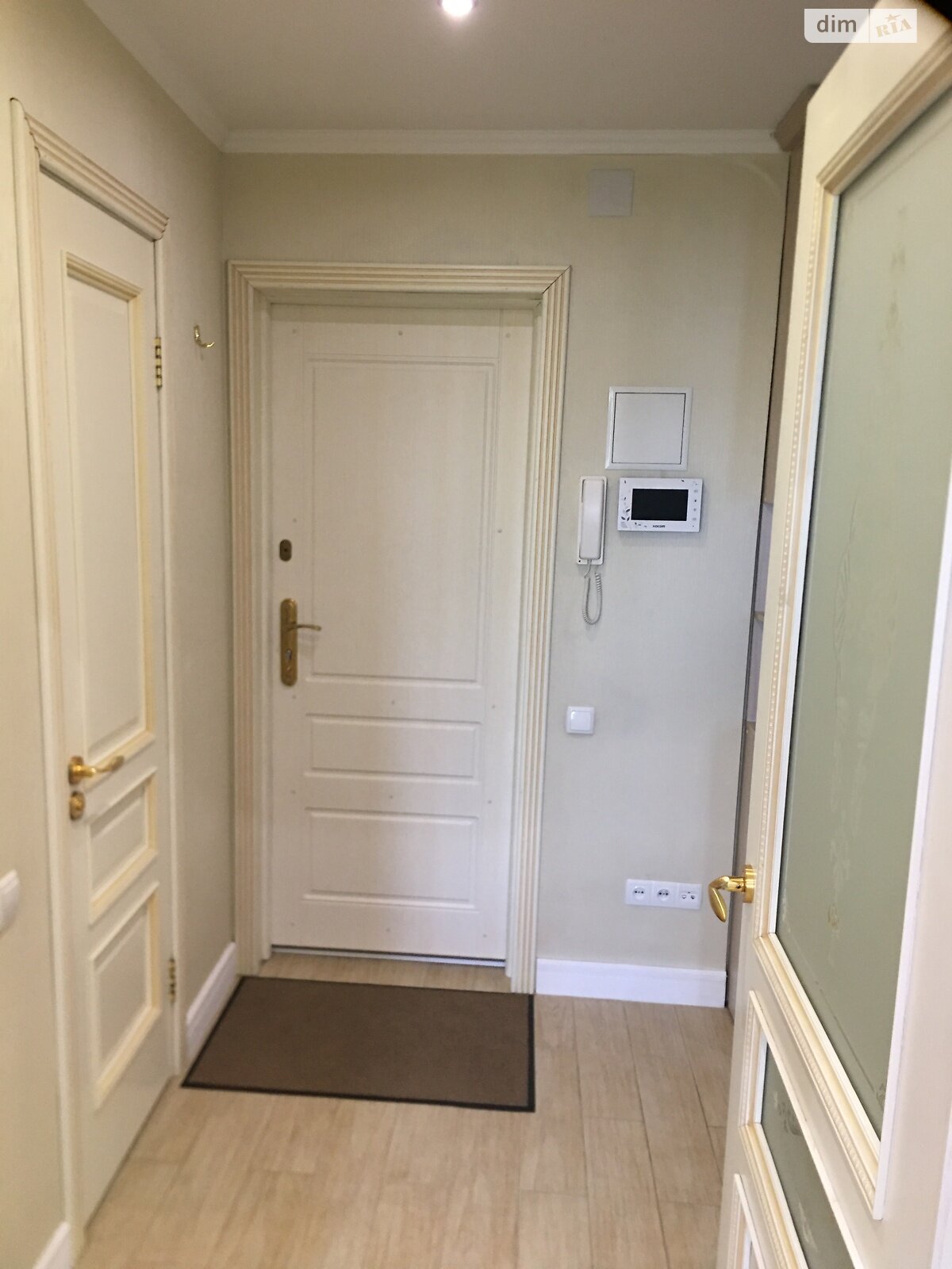 Продажа трехкомнатной квартиры в Кривом Роге, на ул. Мелешкина 39, район Саксаганский фото 1 Продажа трехкомнатной квартиры в Кривом Роге, на ул. Мелешкина 39, район Саксаганский фото 1