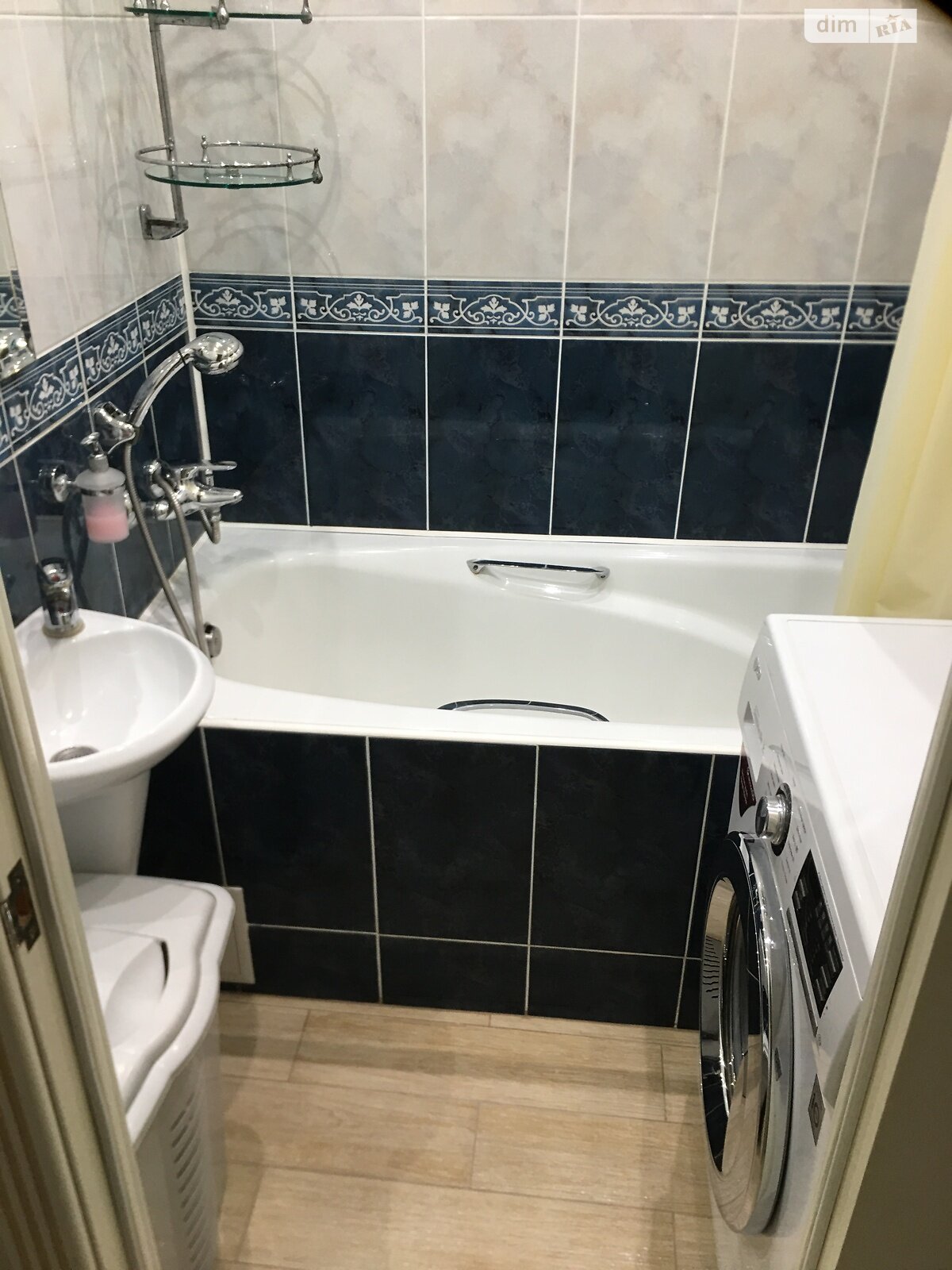 Продажа трехкомнатной квартиры в Кривом Роге, на ул. Мелешкина 39, район Саксаганский фото 1 Продажа трехкомнатной квартиры в Кривом Роге, на ул. Мелешкина 39, район Саксаганский фото 1