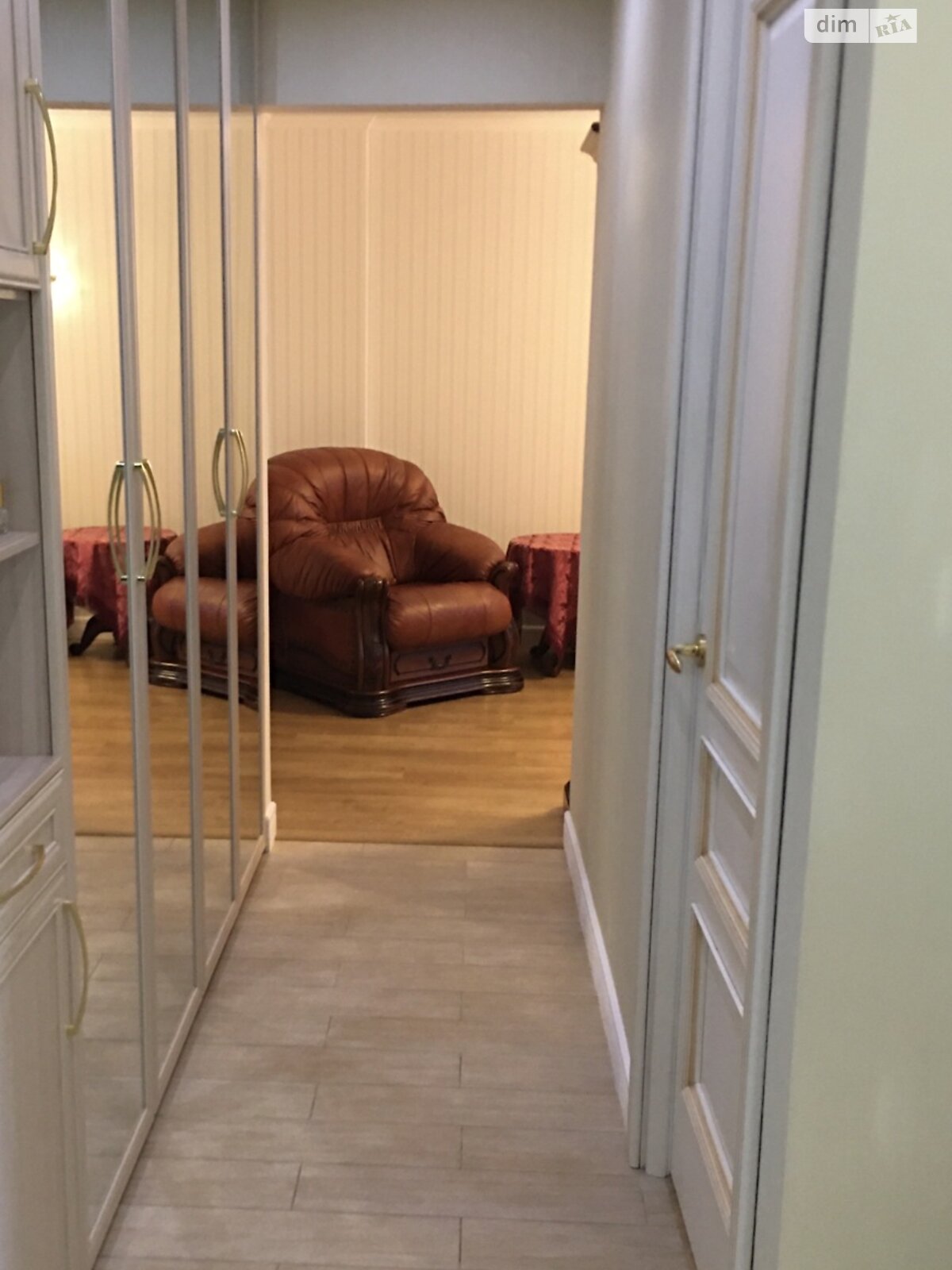 Продажа трехкомнатной квартиры в Кривом Роге, на ул. Мелешкина 39, район Саксаганский фото 1 Продажа трехкомнатной квартиры в Кривом Роге, на ул. Мелешкина 39, район Саксаганский фото 1