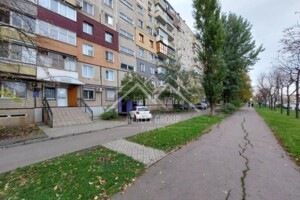 Продажа двухкомнатной квартиры в Кривом Роге, на ул. Мелешкина 40, район Саксаганский фото 2 Продажа двухкомнатной квартиры в Кривом Роге, на ул. Мелешкина 40, район Саксаганский фото 2