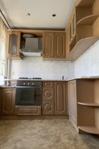Продажа трехкомнатной квартиры в Кривом Роге, на ул. Павла Глазового 4, район Саксаганский фото 2