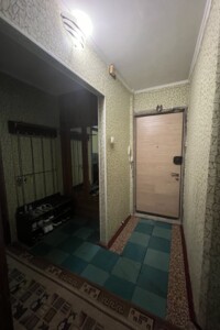 Продажа трехкомнатной квартиры в Кривом Роге, на ул. Покровская 41, район Саксаганский фото 2