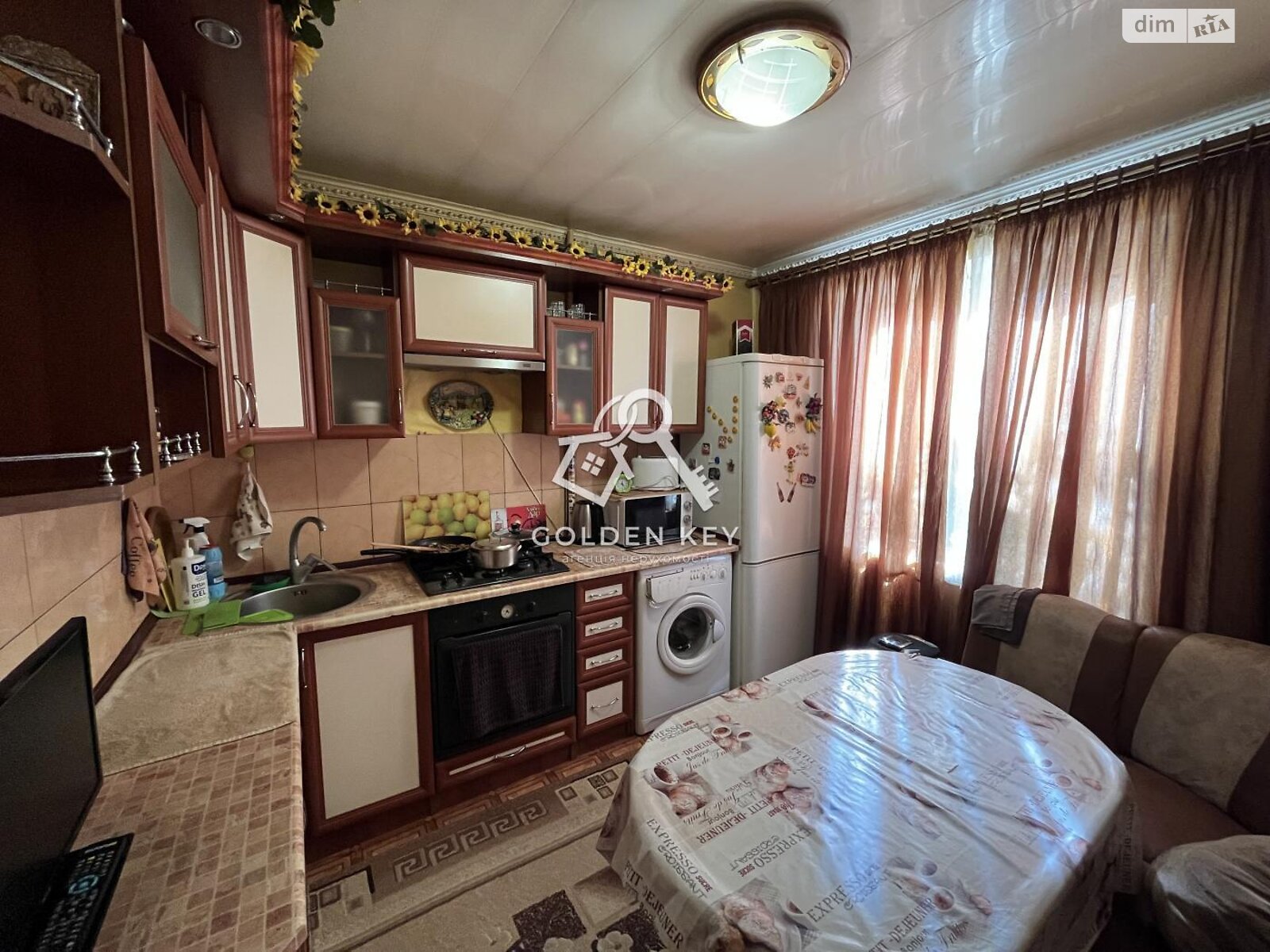 Продаж трикімнатної квартири в Кривому Розі, на вул. Покровська 42, район Саксаганський фото 1 Продаж трикімнатної квартири в Кривому Розі, на вул. Покровська 42, район Саксаганський фото 1