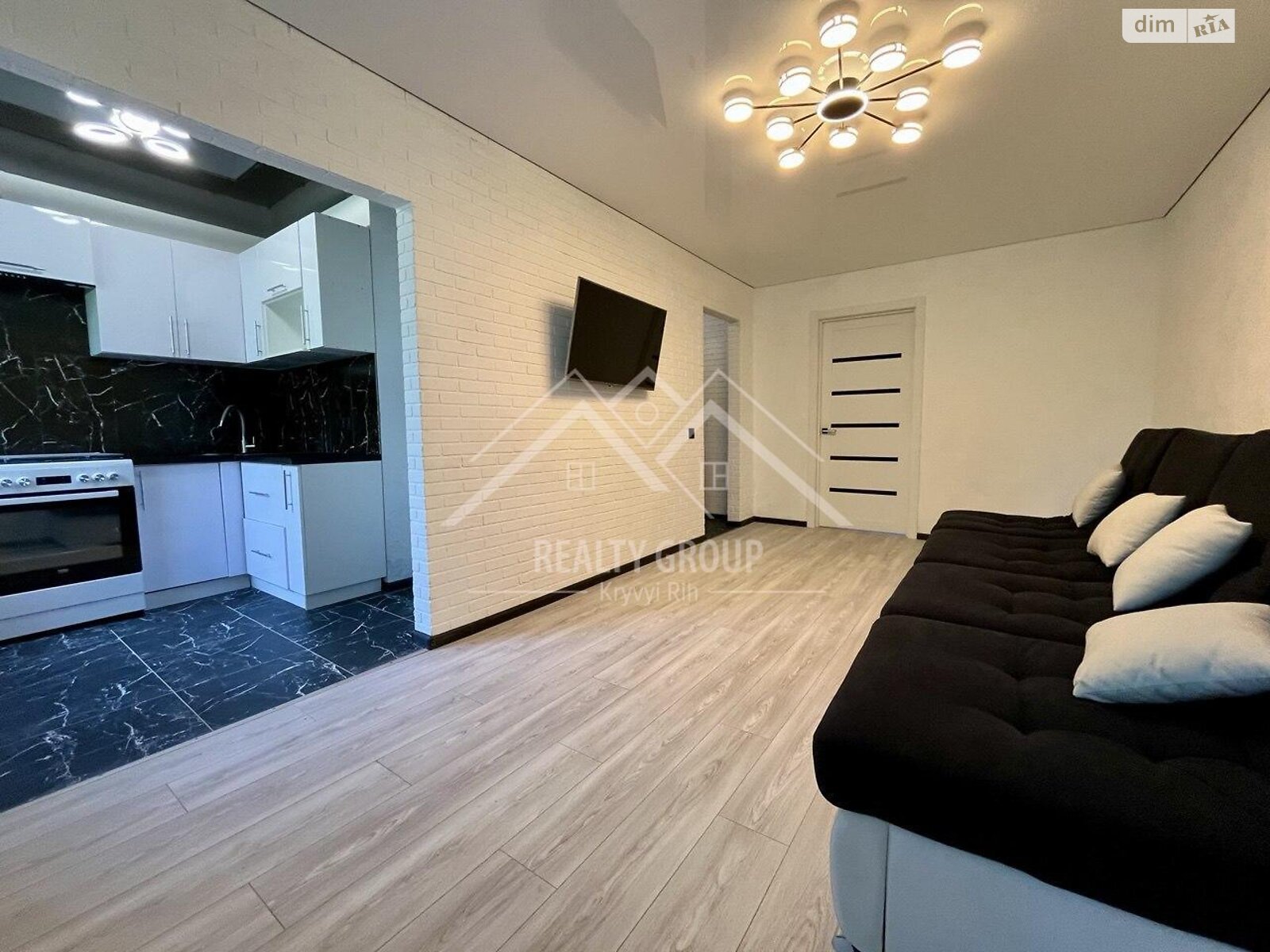 Продажа двухкомнатной квартиры в Кривом Роге, на ул. Покровская 25, район Саксаганский фото 1 Продажа двухкомнатной квартиры в Кривом Роге, на ул. Покровская 25, район Саксаганский фото 1