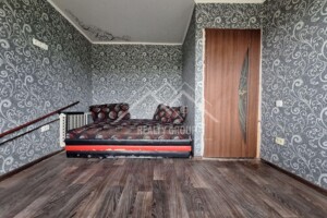 Продаж однокімнатної квартири в Кривому Розі, на вул. Покровська 18, район Саксаганський фото 2