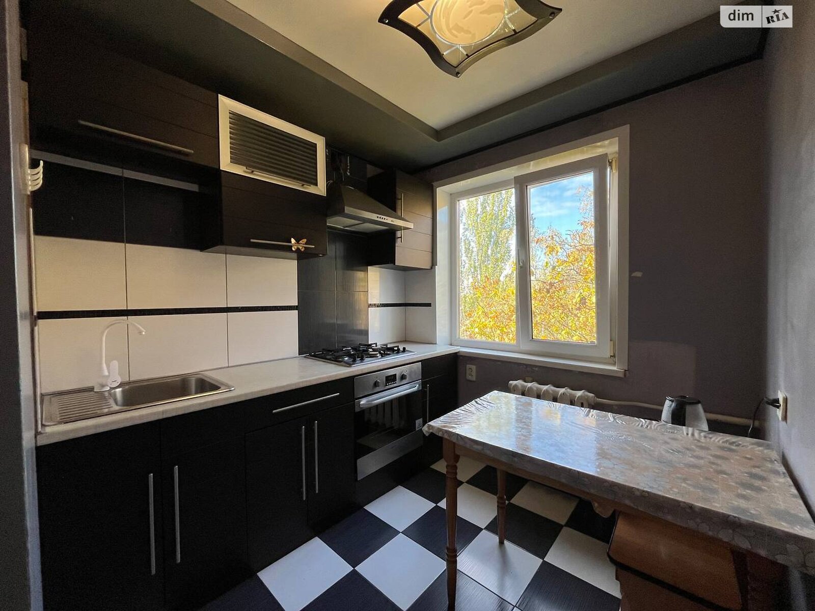 Продажа двухкомнатной квартиры в Кривом Роге, на ул. Покровская 6, район Саксаганский фото 1